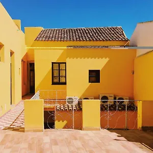 Hub 1878 Albergue